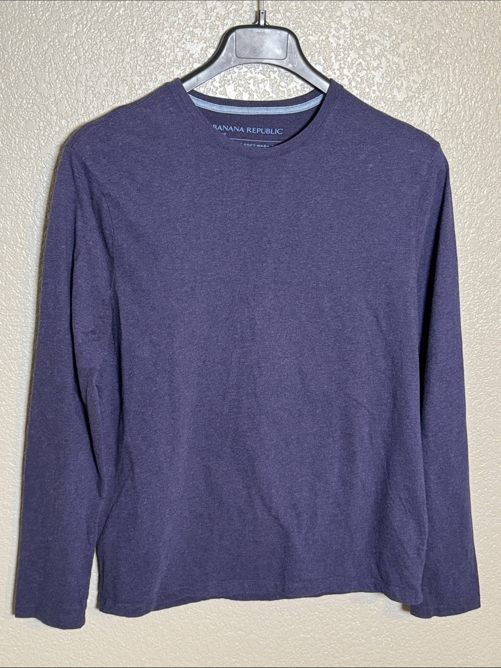 Banana Republic Long-Sleeve Crewneck Tee in Navy